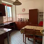 Mal\'S Apartment